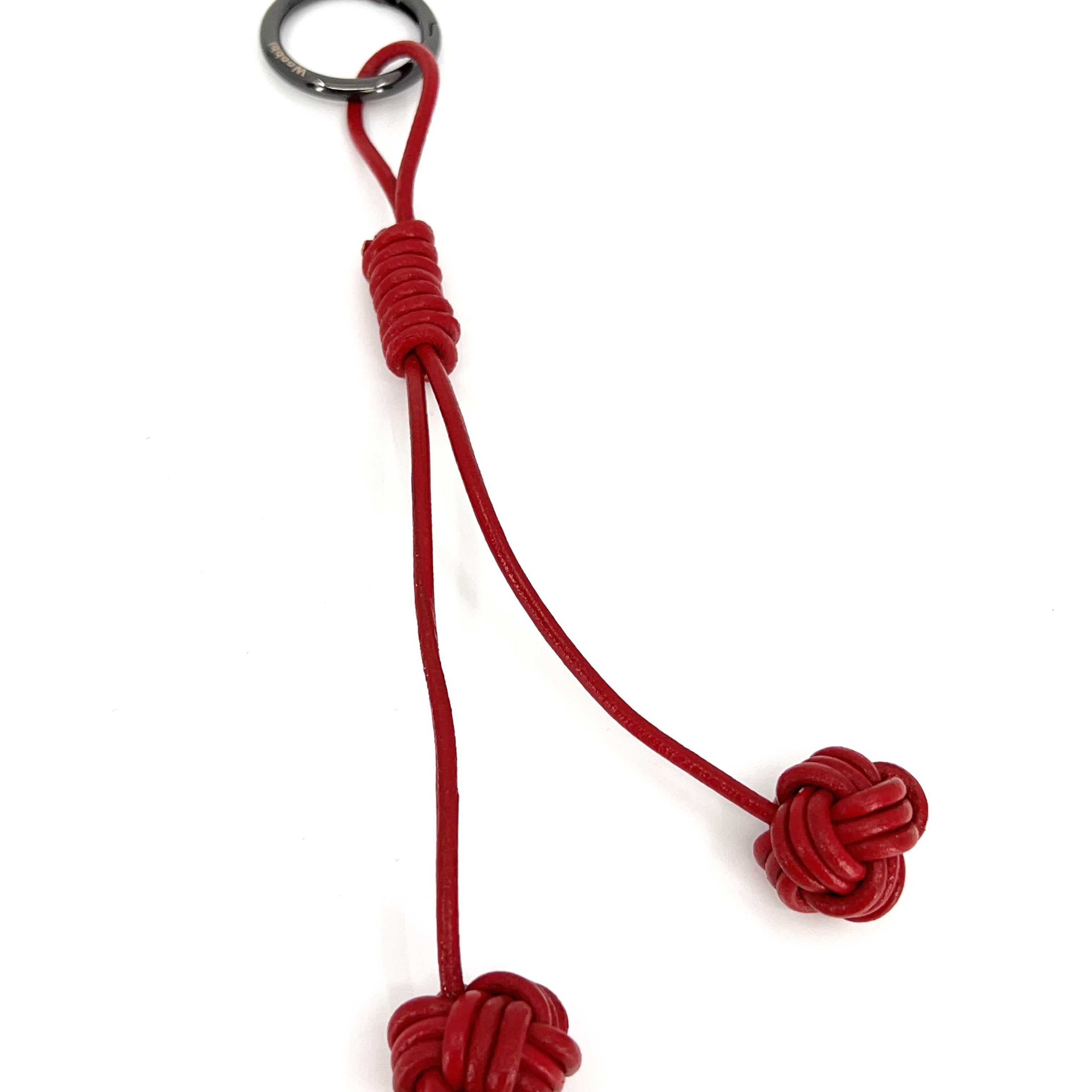 Long Braided Knot Loop in Cowhide