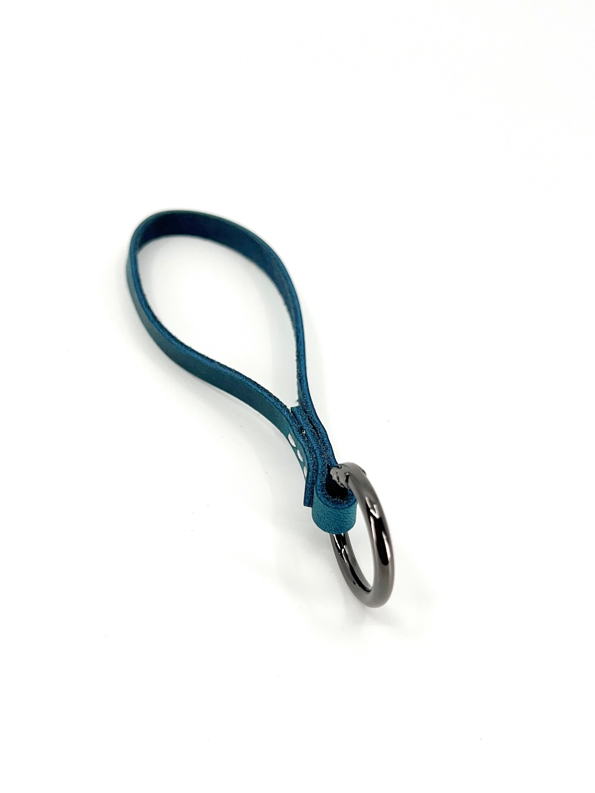 Matte Finish Loop Key Holder in Cowhide